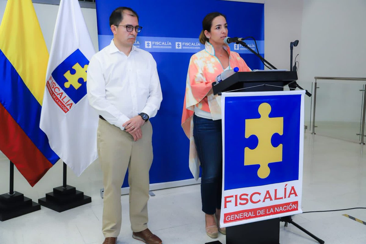 linaarbelaez's tweet photo. En trabajo articulado entre @ICBFColombia y @FiscaliaCol se logró la captura de 3 personas por presunta violencia sexual en FUNDINAJ, operadora de servicios de protección del #ICBF. Ante esta situación ordené la reubicación inmediata de los 70 niños/as y el cierre total del lugar https://t.co/cICEeGJZz5