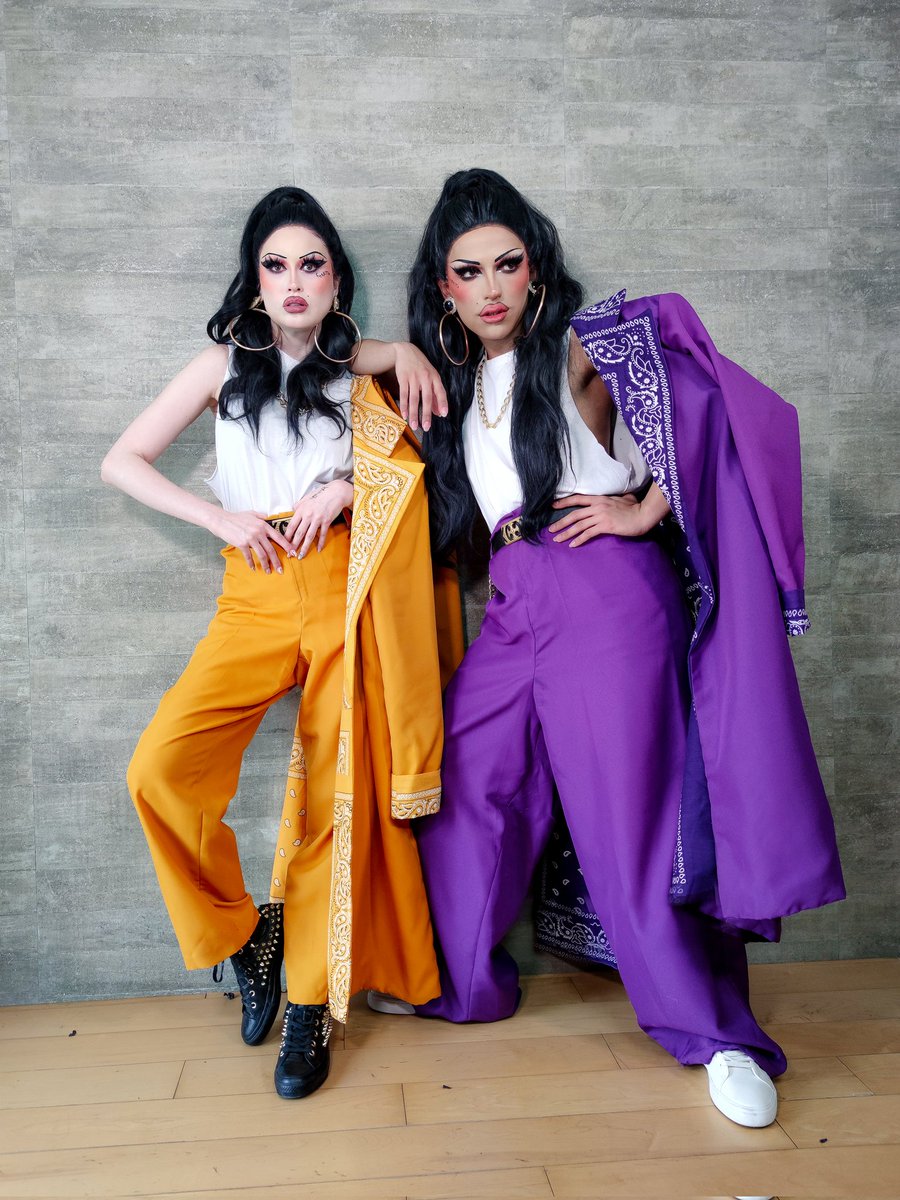 cpherart's tweet photo. 🤘LAS MÁS CHOLAS🤘
Octavo Reto @lamasdraga ✨
Junto a mi Ferkita @SoyFernandaBlaz

Trajes y  maquillaje por mi
Pelucas por @_PedroIgnacio_
Letras chingonas y foto @ank_cosart

#cholas #chicano #pachuco #lmd4 #lamasdraga #cpher #lmd #lamasdraga #mexico #drag #dragqueen https://t.co/TofDq3xzdI