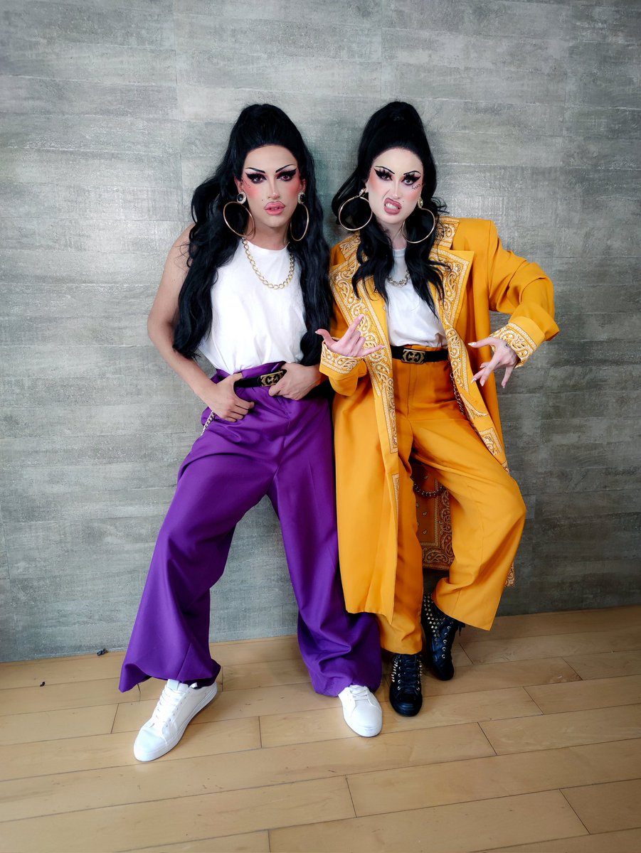cpherart's tweet photo. 🤘LAS MÁS CHOLAS🤘
Octavo Reto @lamasdraga ✨
Junto a mi Ferkita @SoyFernandaBlaz

Trajes y  maquillaje por mi
Pelucas por @_PedroIgnacio_
Letras chingonas y foto @ank_cosart

#cholas #chicano #pachuco #lmd4 #lamasdraga #cpher #lmd #lamasdraga #mexico #drag #dragqueen https://t.co/TofDq3xzdI