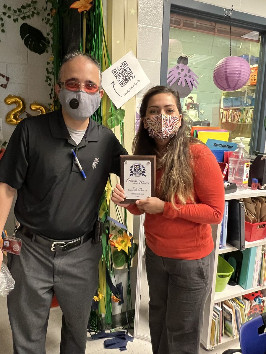 MHS_VP_Sarita's tweet photo. @CRamirezDeLopez makes magic happen every single day! Congratulations again for being our Teacher of the Month! #EISDGrowingGreatness #MemorialPride https://t.co/LGsygU62Rt