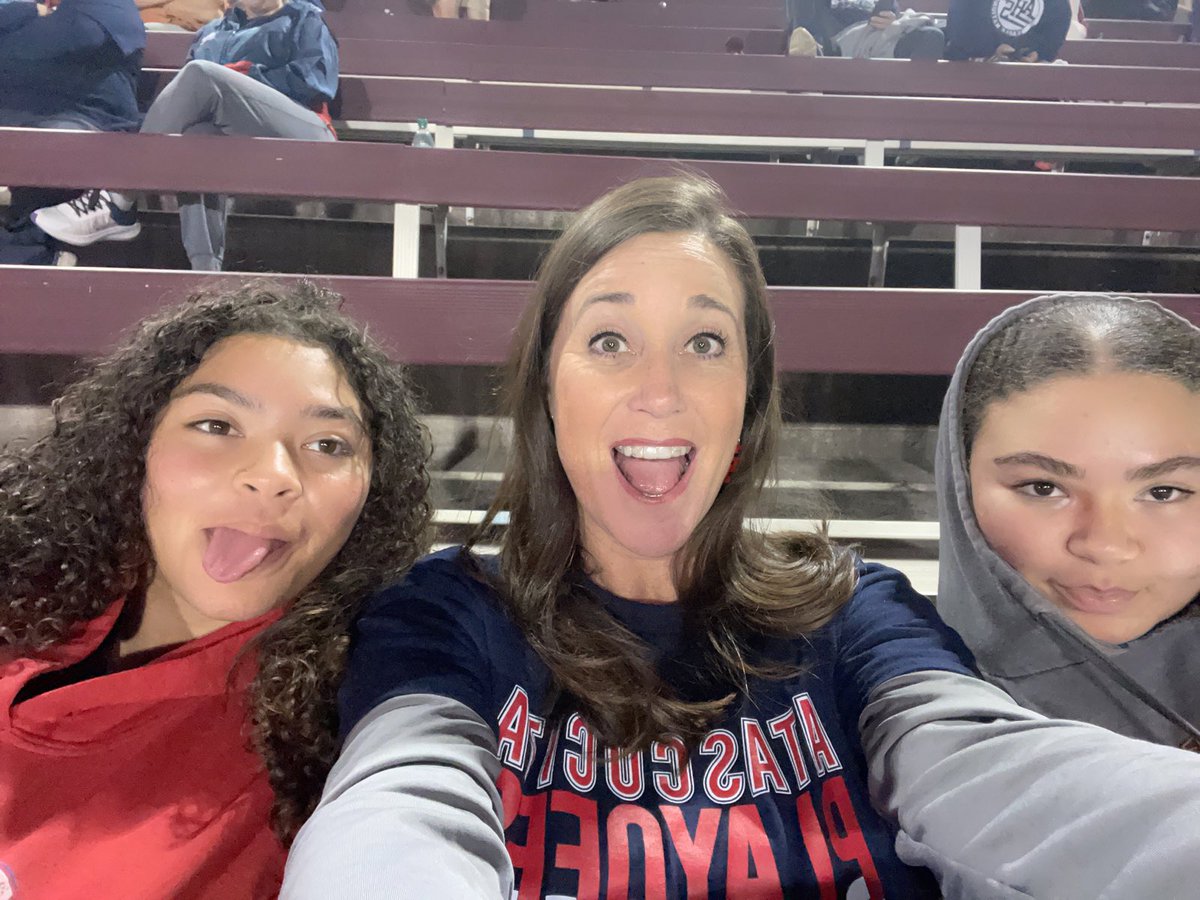 msshortis's tweet photo. Let’s Go Eagles! #dpfanpics https://t.co/VdHFW6CZqr
