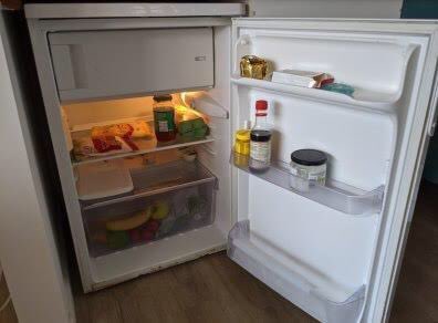 cardigan_swift's tweet photo. Me listening to All Too Well: “we danced around the kitchen in the refrigerator light”

My mind:                      The fridge 
                                    in question:

#AllTooWellTheShortFilm https://t.co/Ihzqkj56Fs