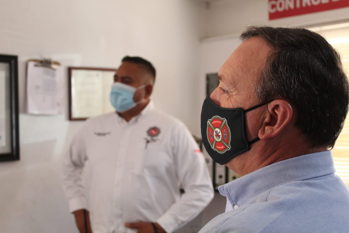 BomberosMexico1's tweet photo. Establecimos lazos para compartir capacitación en beneficio de ambas entidades y para propiciar, en un corto plazo, puedan formar parte de esta AMJB @BomberosMexico1.

Destacamos el trabajo del Cmte. @ComanParedes https://t.co/bSnH9xXrON