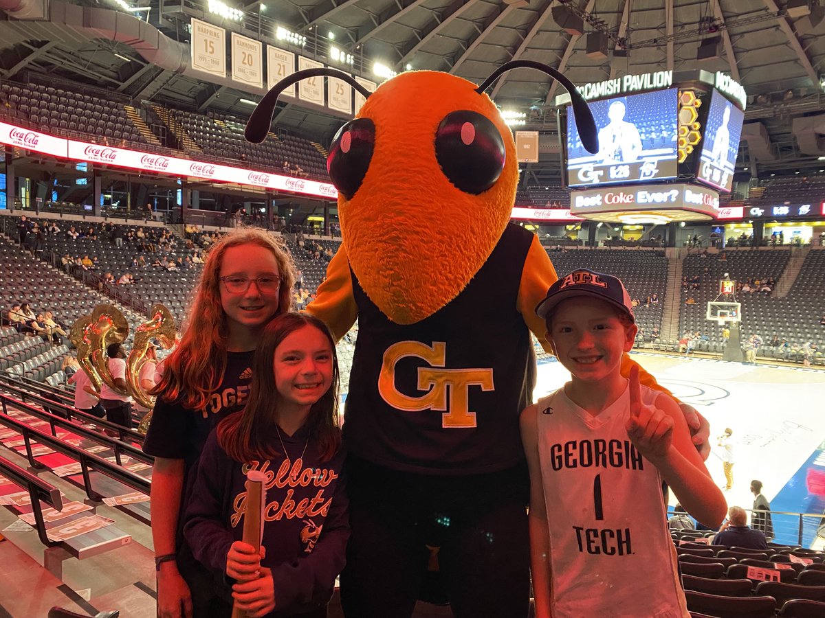 #TogetherWeSwarm Let’s GO JACKETS! 1st <a href="/GTMBB/">Georgia Tech Men’s Basketball</a> game of the season for this crew.