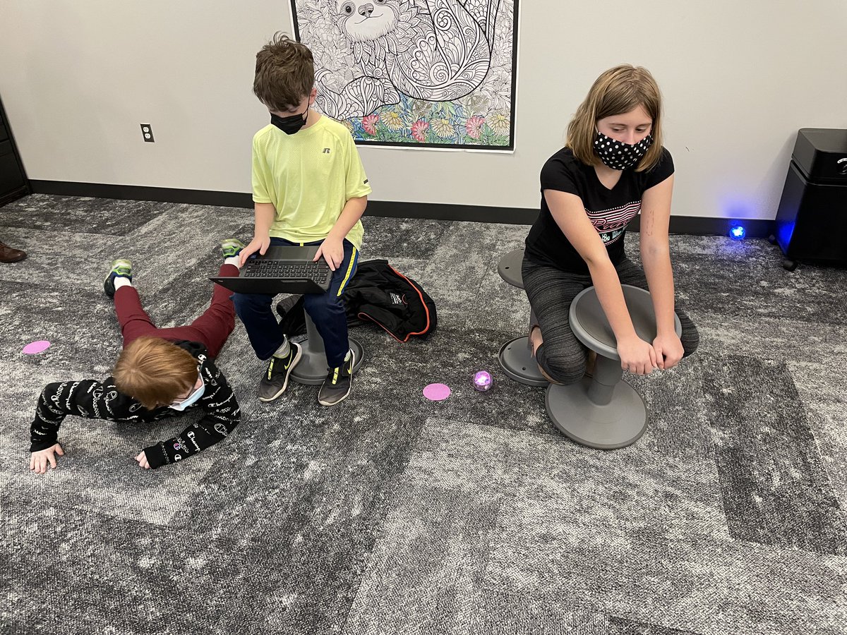SanchezEC1's tweet photo. So happy that my 5th graders got a chance to program their Spheros this year! #missedoutlastyear https://t.co/fgC95XAXip