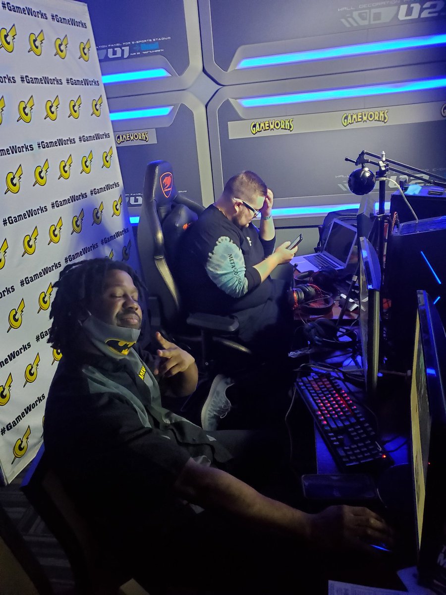 GWeSports's tweet photo. Time to roll
$5000 Gameworks Lootfest Warzone Invitational

Check it out live very soon on
https://t.co/caviU09bB5 

@GWeSports 
@Gameworks 
@StreamerLootCo1 https://t.co/Q4gp87ivIs