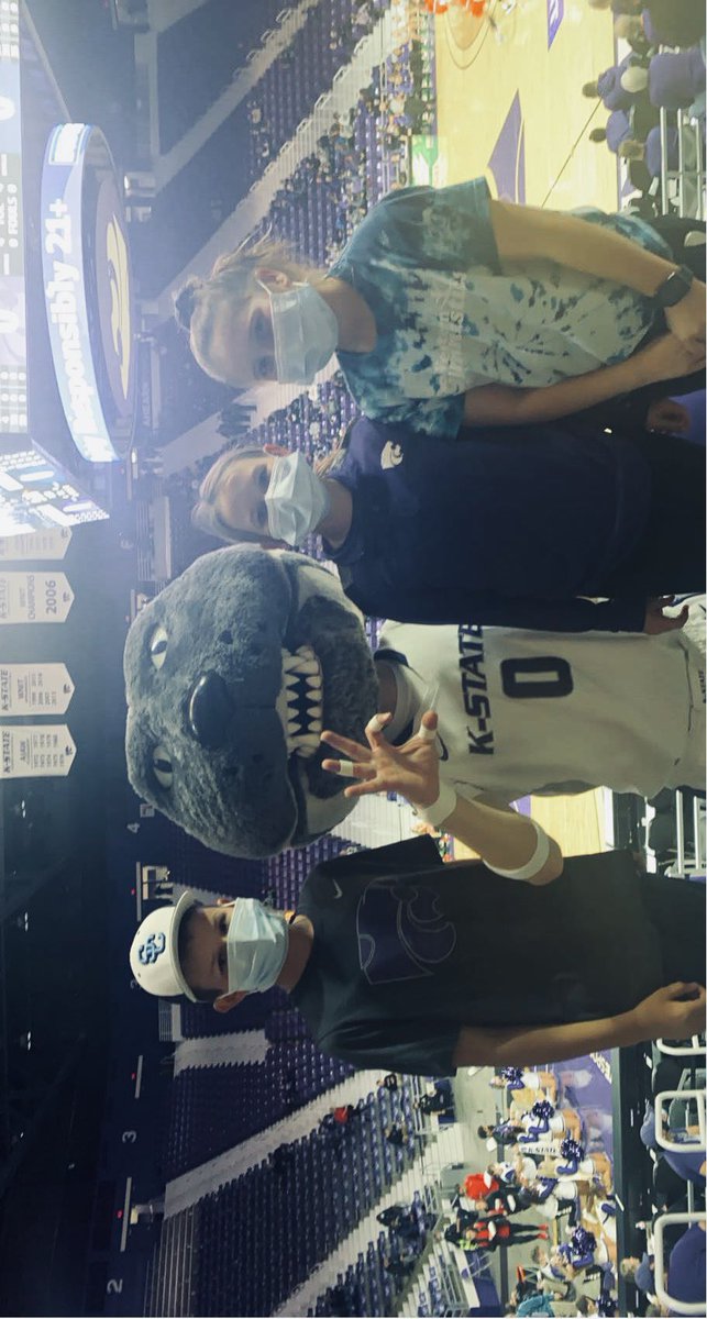 janairvin's tweet photo. Go Cats! #kstatewbb https://t.co/xznFaxxQm8