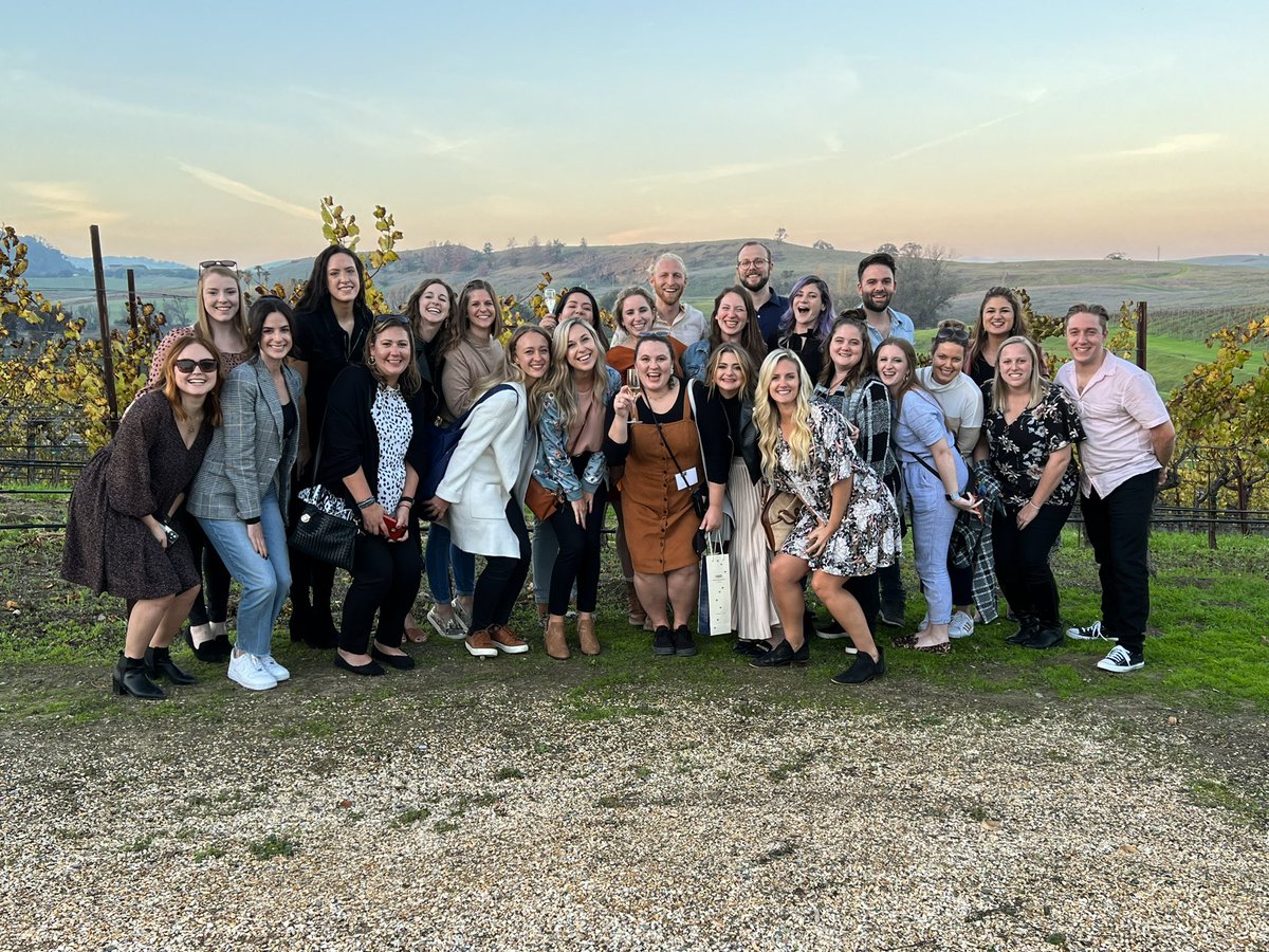 SKSappliances's tweet image. Wrapping up our #SKSxNKBA30s #TrueToFood day at @domainecarneros 🍷 @thenkba #SKSNapaEDC