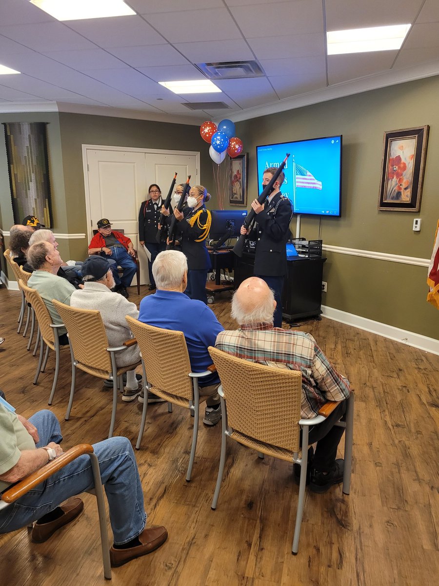 CHSKnightsJROTC's tweet photo. Six JROTC seniors visited 2 Assisted Living Seniors homes to honor veterans. More than 20 veterans at each facility were recognized for their military service. #community involvement #thankuforurservice https://t.co/1mh8C8uBs1