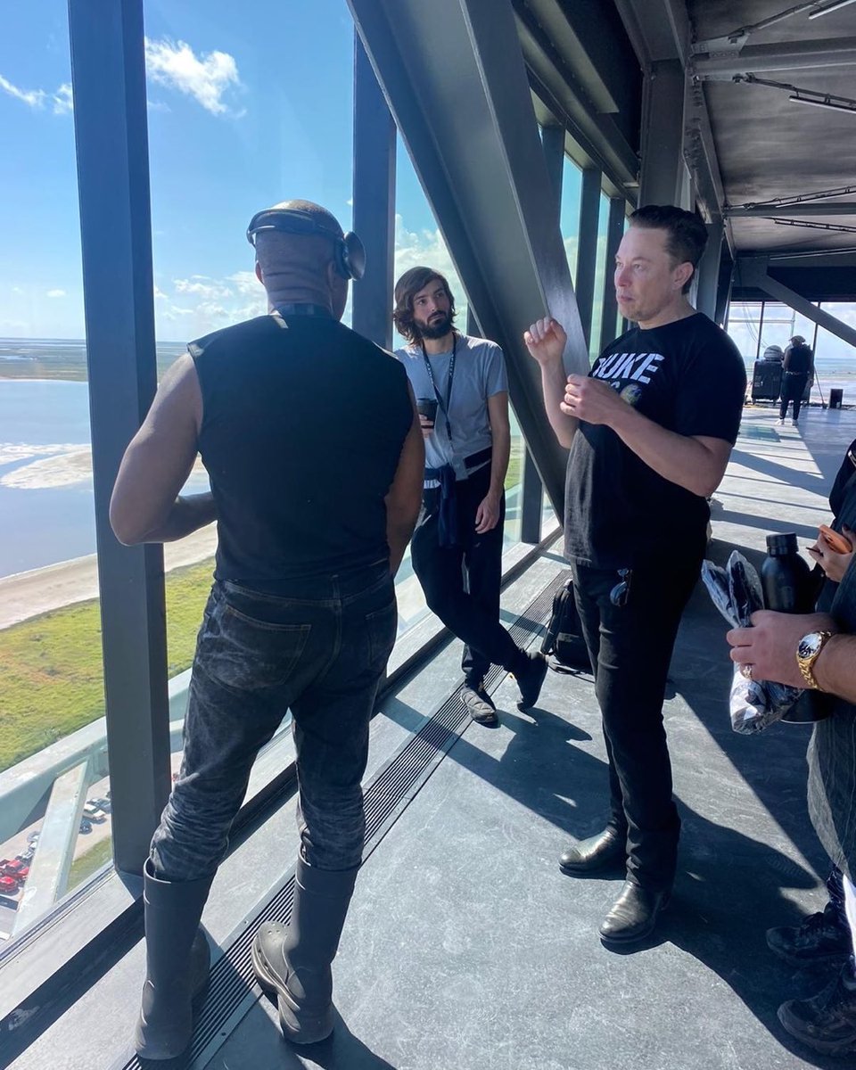 parisaintshop's tweet photo. Ye with @ElonMusk and @alexnklein at Space X today (11.12.21) https://t.co/PfVP8fGShJ