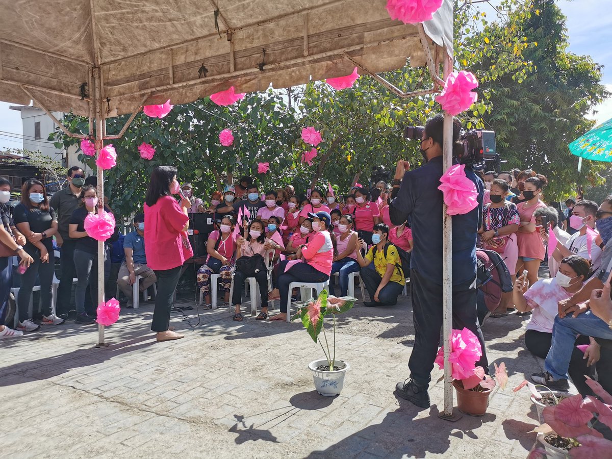 adrianayalin's tweet photo. LOOK: VP Leni Robredo leads the turnover of sustainable livelihood grants of Angat Buhay program of the OVP to residents of Mabolo, Cebu City for their karinderya and meat-processing business. https://t.co/228oKXEdym