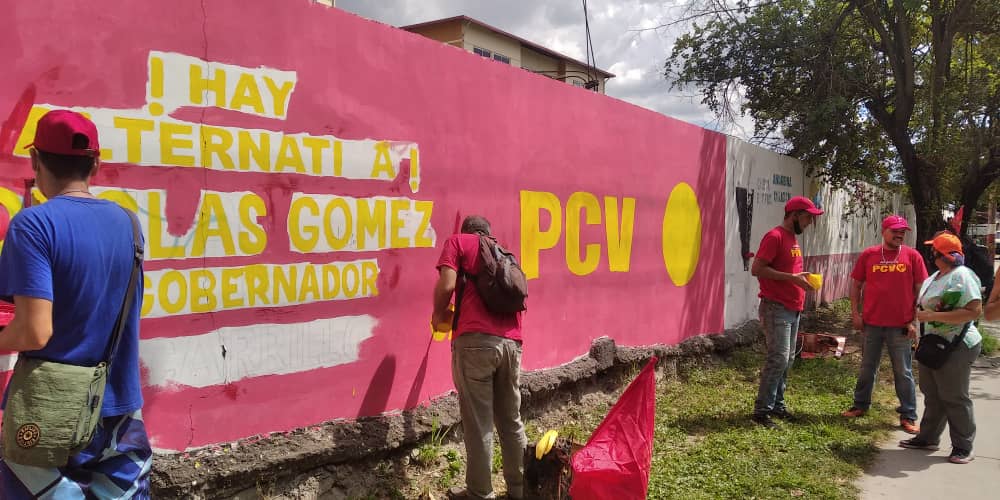 PCV_Venezuela's tweet photo. 📸 ¡Hablan las paredes! Douglas Gómez a la Gobernación de #Aragua y David Carrillo a la Alcaldía de Mario Briceño Iragorry 
#HayAlternativa https://t.co/XFryRsDwY4