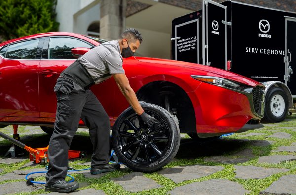 MAZDA
Service At Home
 
El servicio de mantenimiento limpio que tu Mazda esperaba, en la comodidad de casa u oficina.
 
Mazda, Feel Alive.

vrumm.app/#/topStories/c…

#vrummapp #ZoomZoom #Mazdalife #Mazda #MazdaMX #FeelAlive #ServiceAtHome