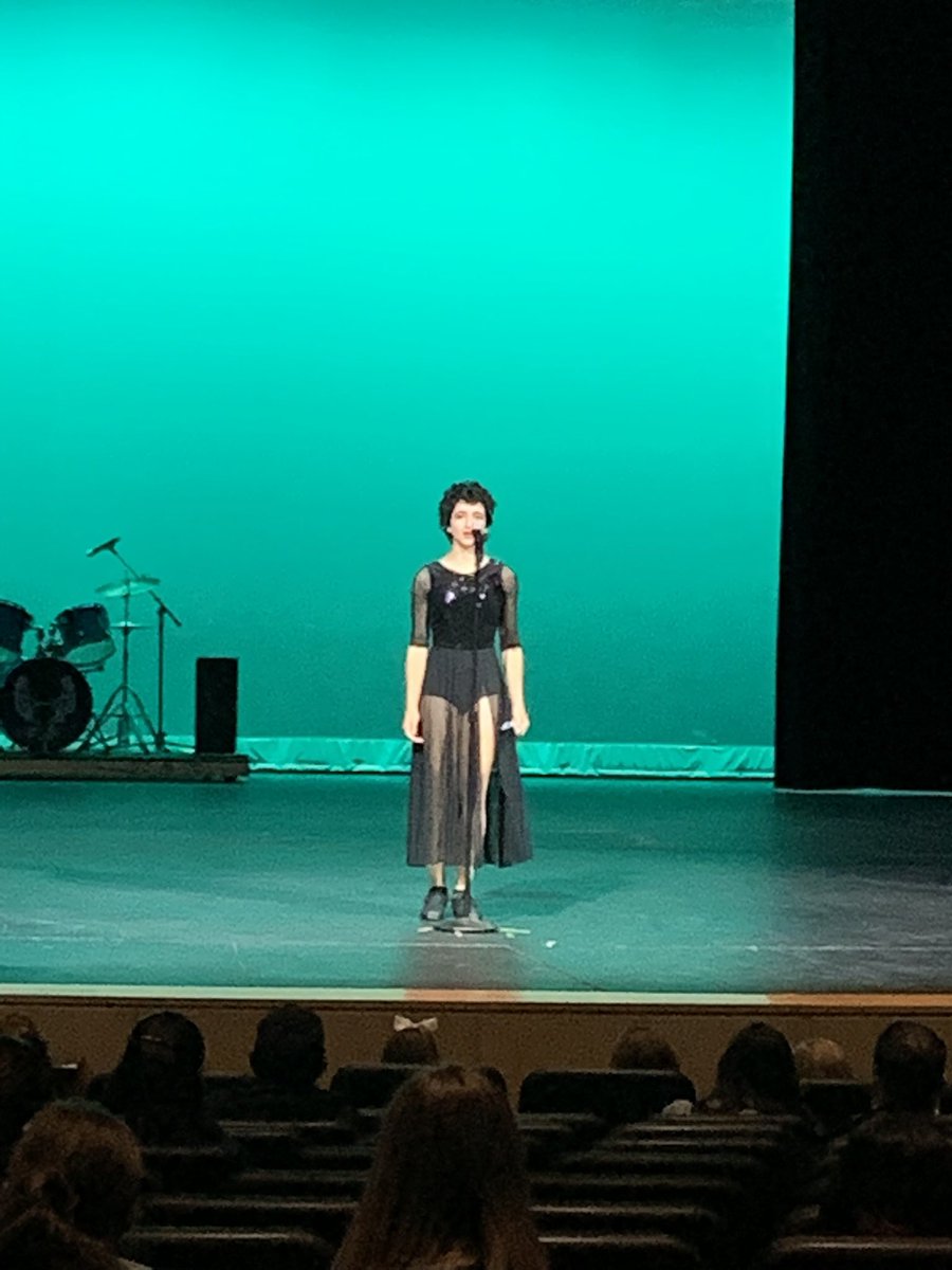 LakesStuCo's tweet photo. Such an amazing voice - Senior ~ Vivian D’Agostino https://t.co/xORJLOwDaz