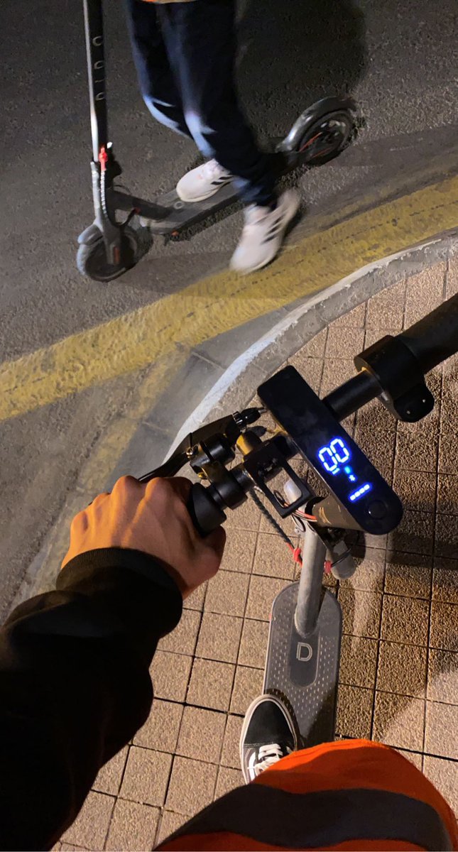 _ooa6's tweet photo. 🛴. #الدرعية #موسم_الرياض https://t.co/nXrwW8JAFI