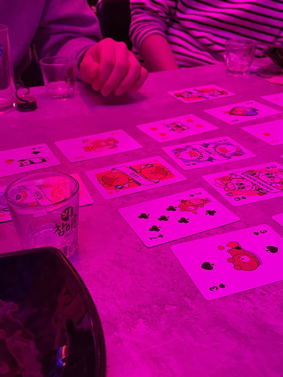 NyuChoi's tweet photo. Last night vibes #seoul #studyabroad https://t.co/rdKcQOlktA