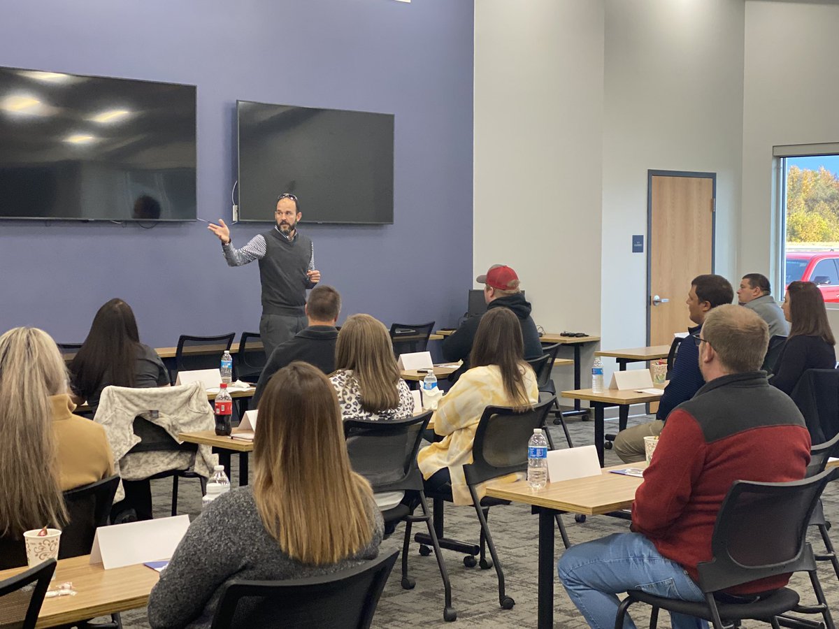 PgouldChamber's tweet photo. Leadership Paragould XXV met today for the “Your Community” session. The class heard from Mayor Agee, Judge McMillon, David Lange of the Paragould Housing Authority, Fire Chief Kyle Jackson, as well as learned about the 911 Center, Public Works and the Paragould Parks &amp; Rec Dep. https://t.co/8bbzfjt7hL