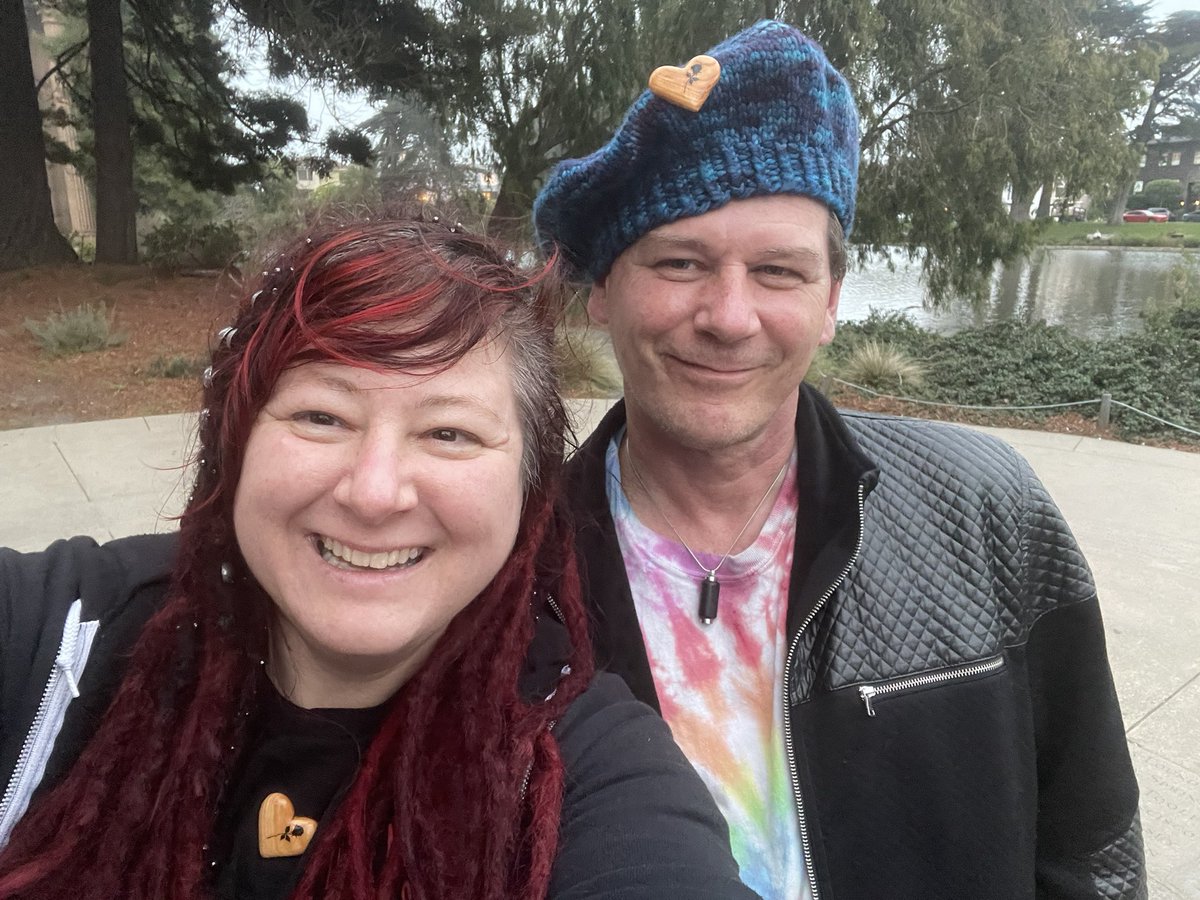 RedBeretsM4All's tweet photo. @AliceBGreenRN Thank you for joining the #RedBerets #CraftStrike #GeneralStrikeSummit panel!!♥️🧶

Again, to @SabbySabs2 and @FredHamptonLeft, I’m feeling deeply grateful! 

Let’s make knitting, crocheting and arting count!

.@artistsonstrike #BlackRoseCoalition https://t.co/FIezaYtTIh