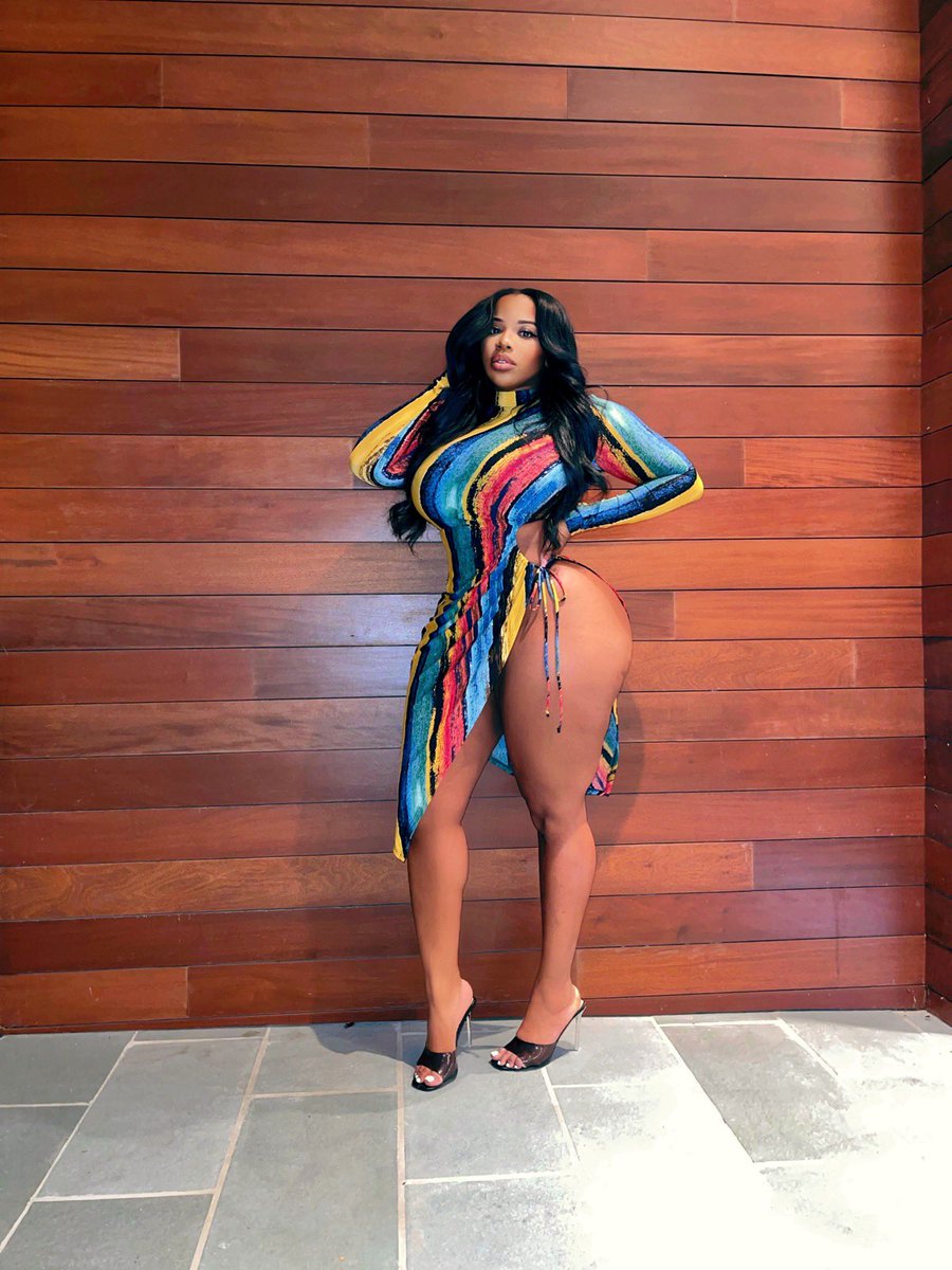 BriannaAmor's tweet photo. ❤️💛🖤💙 https://t.co/IcoCF7LjIG