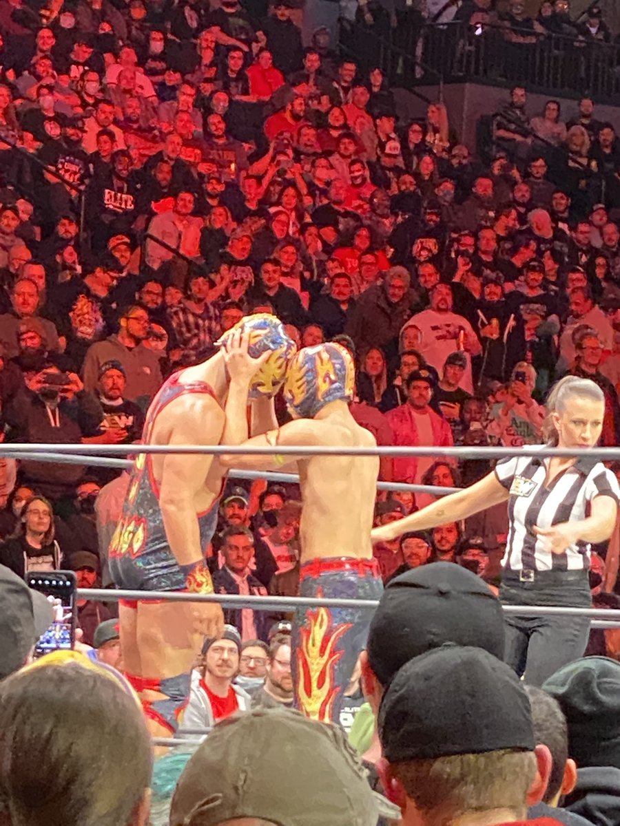 CastagnaTiffany's tweet photo. I JUST WITNESSED FUEGO 2 IN PERSON FOR THE FIRST TIME EVER AND IT WAS GLORIOUS!!!!!!! #TooFastTooFuego #Fuego2 #AEW #AEWDark 

I don’t know what it is about him, but he’s AMAZING!!!!!!!!! https://t.co/vKcuAGwEn5