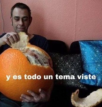 SevenConQueso's tweet photo. Alguien se fue un fin de semana por negocios con el VanderMadera, quizo hacer espacio en el celu, borró twitter, recién lo reinstala y no les voy a decir quien soy https://t.co/WB3QeyJhBt