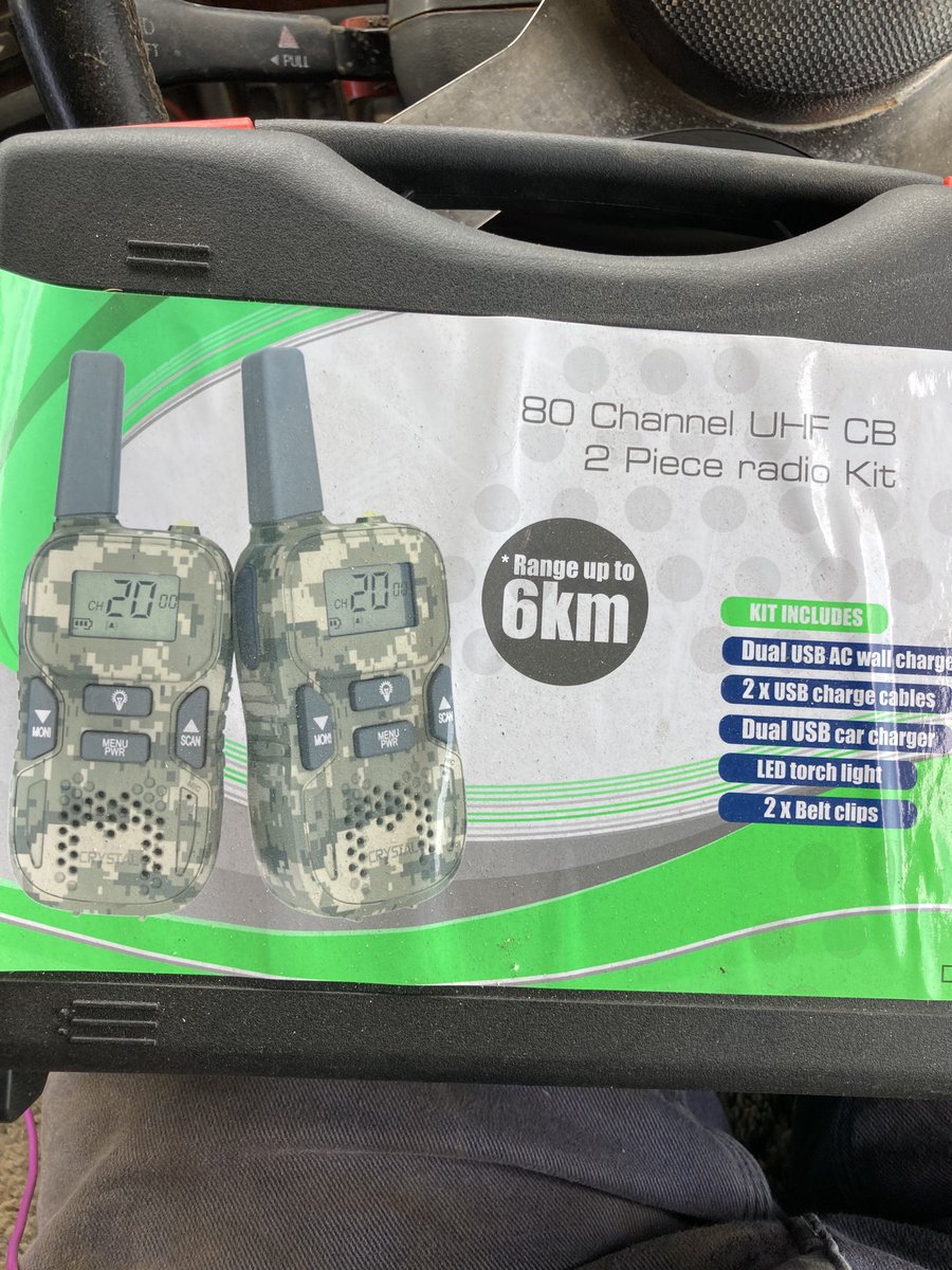 Very handy to talk to the truckies  and chaser bin drivers when filling up #$50paidforitself