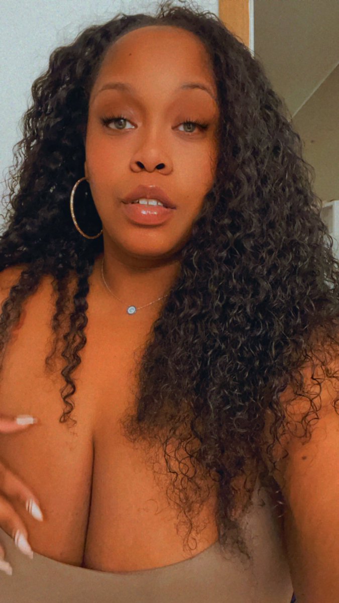 SweetfaceK's tweet image. Maybe: Trouble 😽