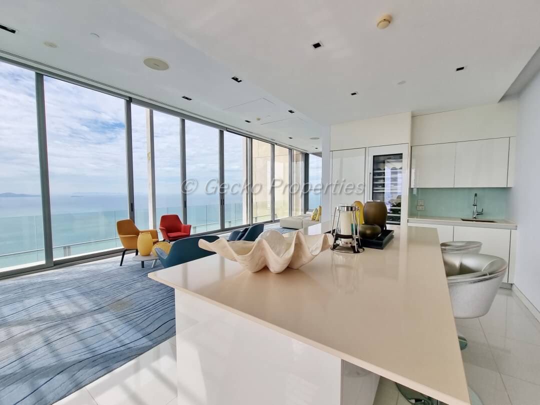 FerrisBSessions's tweet photo. Thread continuation - #DuplexPenthouse #Northpoint #Pattaya … #Miami of the #East. If you were in #Bitcoin early on or even $SHIB and $DOGE lately ;-) https://t.co/04XgMA6fDm