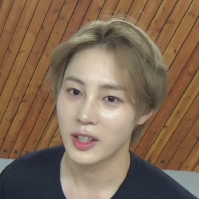 qmcloud0322's tweet photo. 노세팅 생머리 이 느낌 뭔지 알죠 .. https://t.co/vj3uGPVCRG