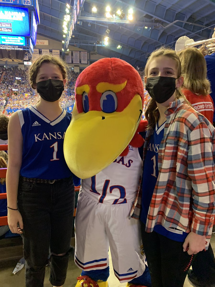 shellyschwindt's tweet photo. #kufanpix https://t.co/k7AeKOYLgQ