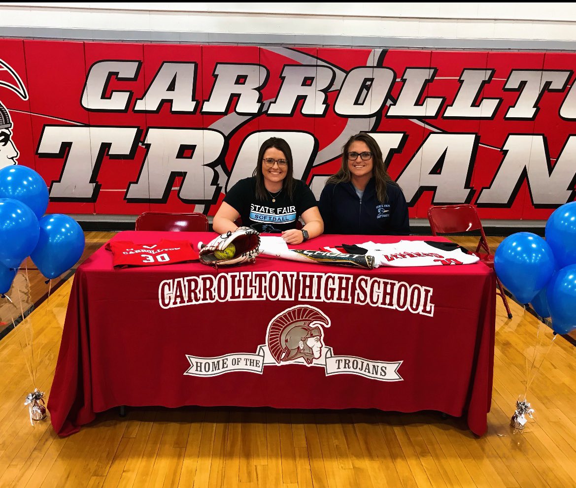 sfccmo_softball's tweet photo. Excited to officially welcome @PiersonAlisen to Team 7! Glad you’re a Roadrunner, Alisen 💙 #Team7 https://t.co/XSmUKfe8Q4