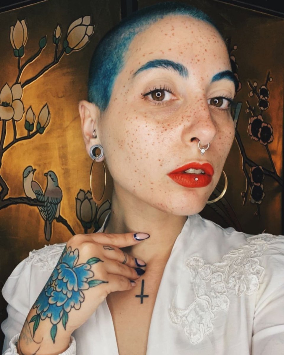 manicpanicnyc's tweet photo. Blue Moon hair with matching eye brows... 🌚 I wish I was on this level! 💙

(IG: lu_blumoon )

#manicpanicbluemoon #manicpanic #manicpanicnyc #bluemoon #blue #bluehair #blueeyebrows #browgame #browgoals #hairgoals #browsonfleek #hairinspo https://t.co/5vb8J0n4jG