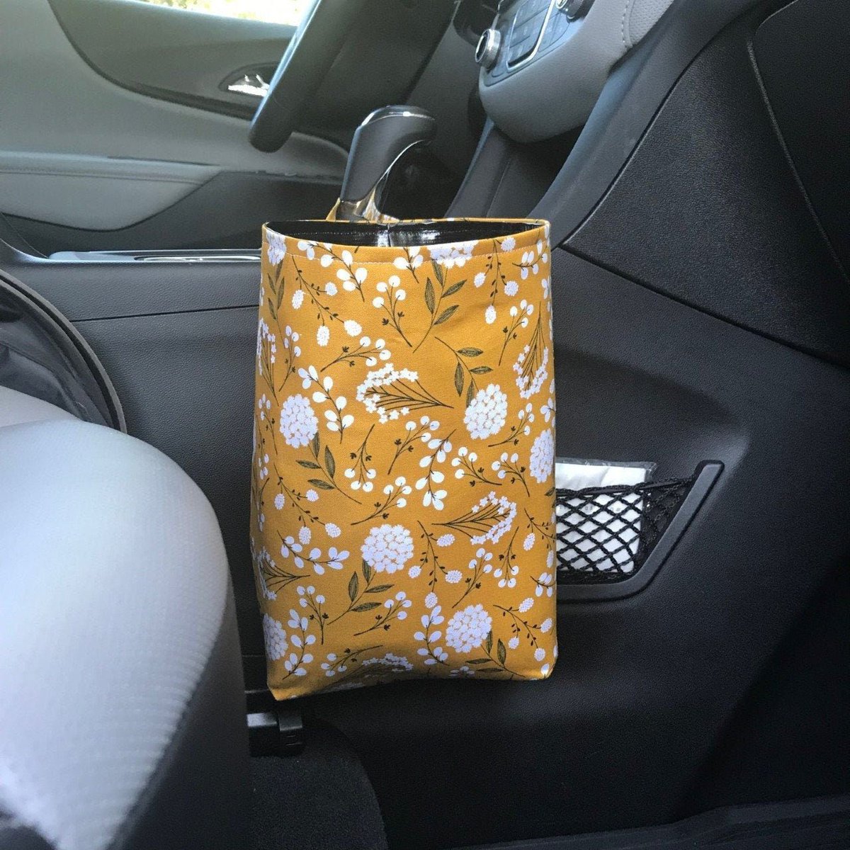 totes555's tweet photo. Boho Mustard Yellow Floral Car Trash Bag, Waterproof, Caddy, Car Accessories for Women https://t.co/PPt3jmB0XE
#etsychaching #caraccessories #giftsforher https://t.co/l73ZHXLSBi