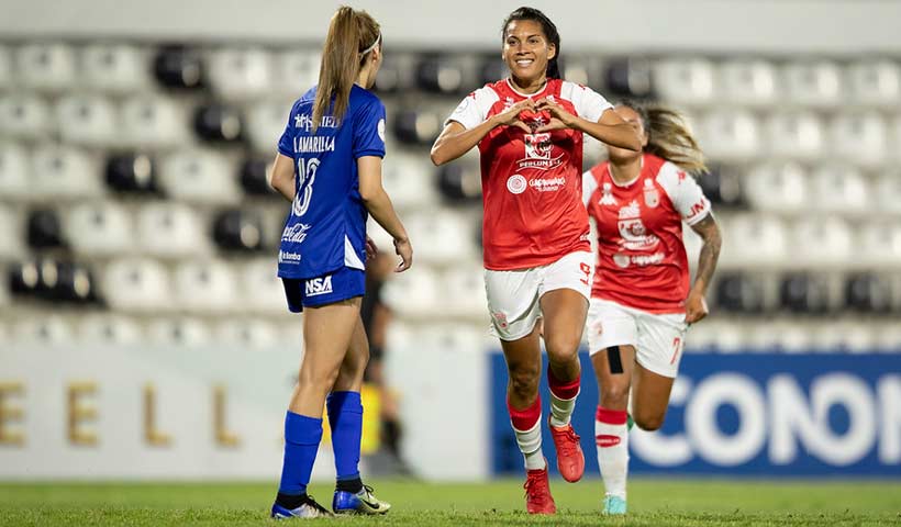 FranjolysBorges's tweet photo. Joemar Guarecuco: #LibertadoresFEM 

➡️ Estudiantes de Guarico 2016, semifinales.

➡️Flor de Patria 2018, primera ronda.

➡️América de Cali 2020, semifinales.

➡️Santa Fe 2021, semifinales.

Ahira va por su tercera final. Amuleto. 

¡Crack! 👏👏👏 https://t.co/7fEkcLqtGg