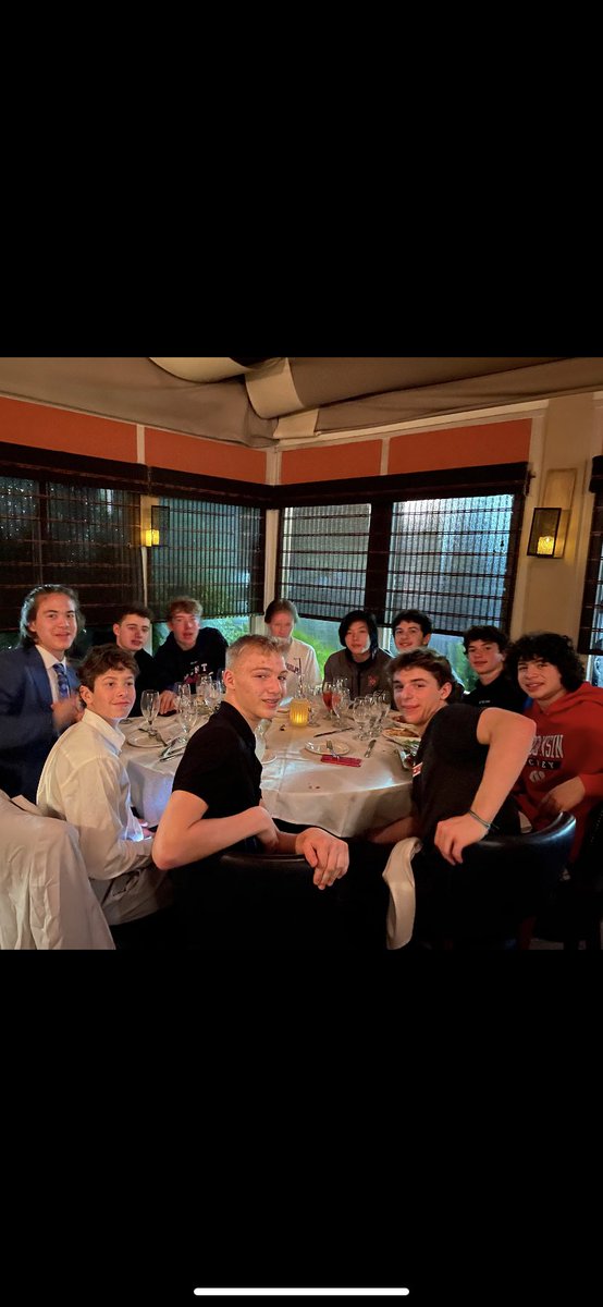 NicWhitehead11's tweet photo. Dinner with the boys after a great bounce back game against VH. #MountUp https://t.co/4BcDptloSL