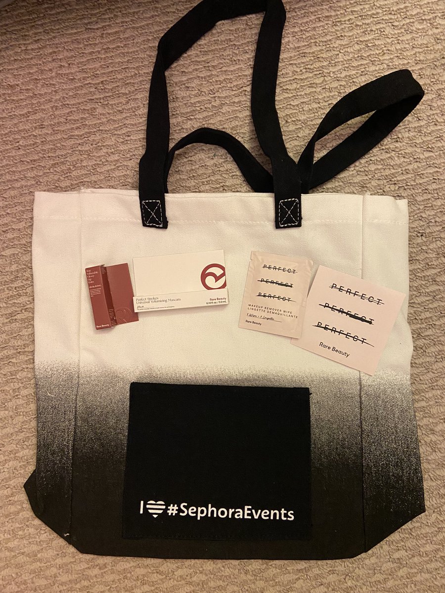 Blovelock's tweet photo. Thank you @Sephora! #SephoraEvents @rarebeauty @selenagomez @SelenaFanClub https://t.co/53VMRlsPPY