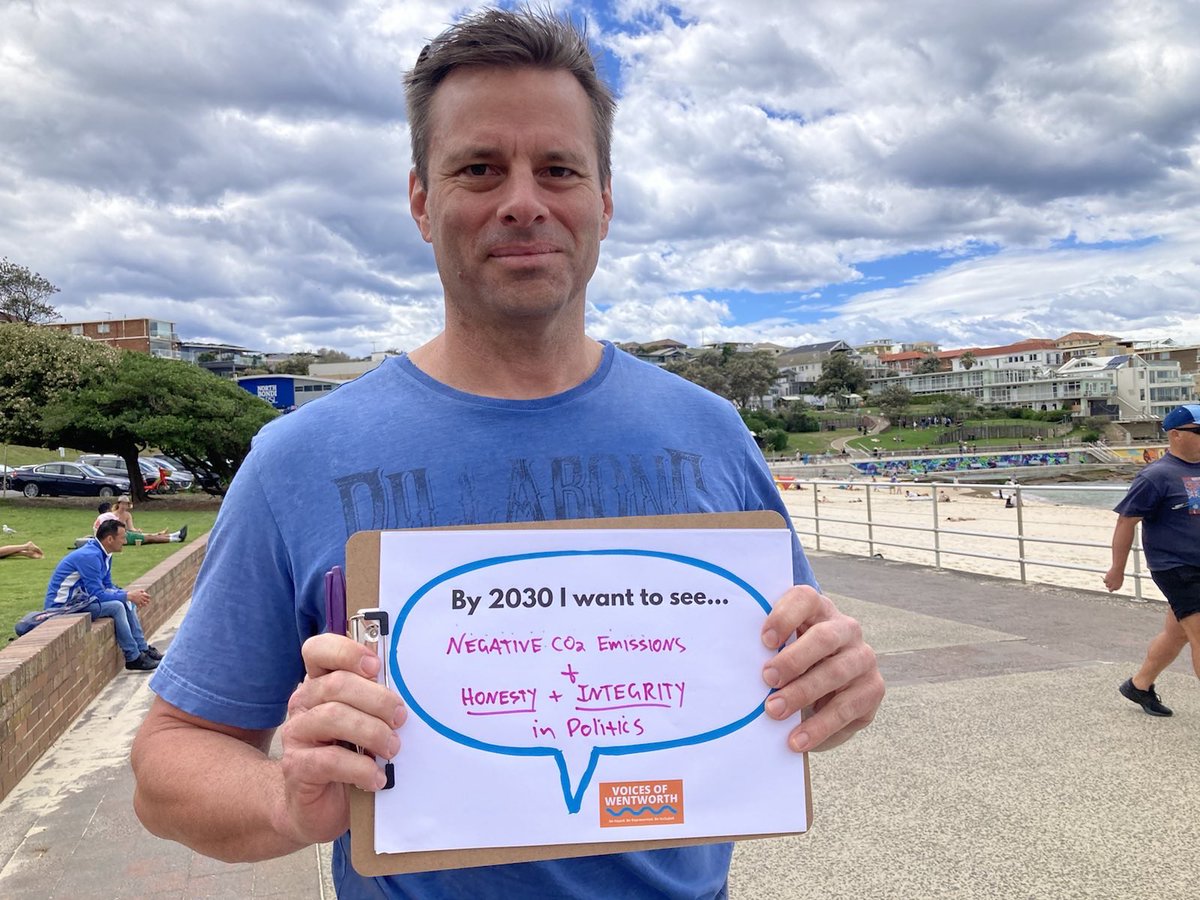 VoicesWentworth's tweet photo. @VoicesWentworth out and about today at #Bondi chatting to locals and finding out what voters care about. 

What do you want to see by #2030?

#DemocracyWalk #WentworthAsks #WentworthVotes #auspol https://t.co/115xXvxOrD