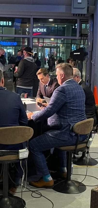 mattiobro's tweet photo. O dog time to get a peloton @odognine2 @HayesTSN #leafsforever https://t.co/xaQad2UWrf