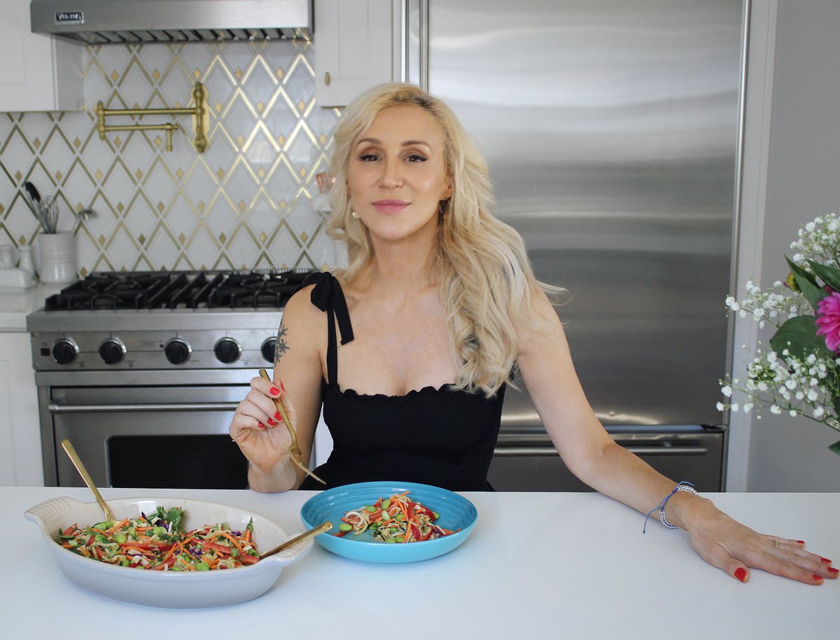 Official_JES's tweet photo. For me, cooking is another way to create, & I'm always ready to eat! The holidays are coming, so check out my blog -The Rock Star Diet #TRSD, & get some fresh ideas from some of my favorite dishes. With food, just like music, I love using my imagination >https://t.co/i44QhWZexP https://t.co/37iFT5ouZr