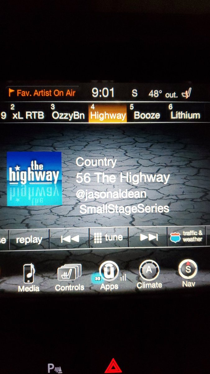 GingieBeardMan's tweet photo. @Jason_Aldean #SmallStageSeries π₯π₯π₯π₯ thank you @SIRIUSXM & @SXMTheHighway and of course host @stormewarren
#SmallStageSeries
#CountryMusic
#FridayNightLights
#Gingiebeard https://t.co/291Y4H79Sd