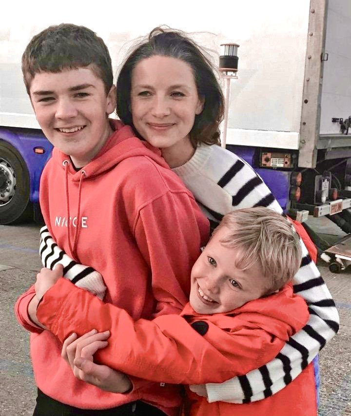 LuOutlander's tweet photo. Família Belfast 😍 https://t.co/CBQwi1pW8h
