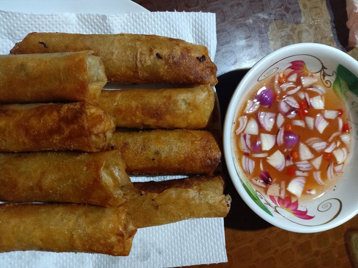 SuvaYen's tweet photo. ✨my shanghai vegetables with yummy spicy sauce✨😋
BlessedEveryone🙏 https://t.co/HBQJ2C4Kue