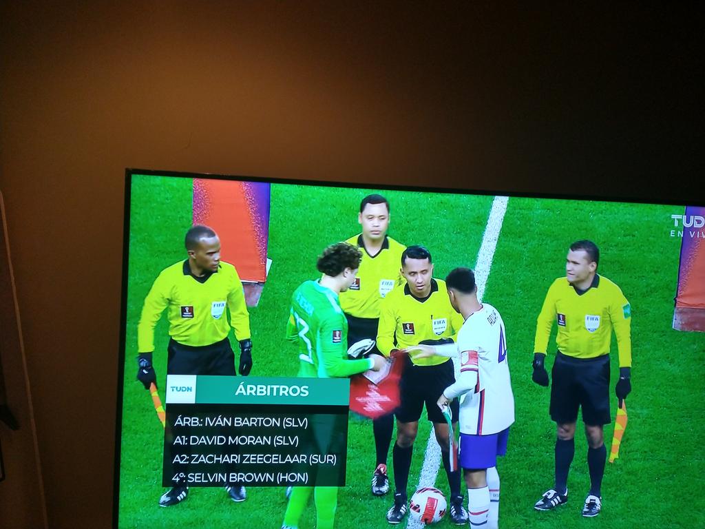 Acua2270's tweet photo. EEUU vs MÉXICO. Partidazo! https://t.co/x2ihpQ7ydJ