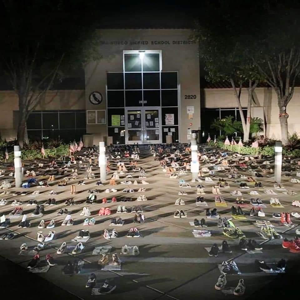 senatormelendez's tweet photo. Shared with me by a constituent:

Hundreds of shoes &amp; hand written notes left by students in Corona/Norco Unified School District. The shoes &amp; notes represent the amount of children that will exit the district if the mandate becomes a requirement to attend public school.￼￼ https://t.co/EUtzdtzWrp