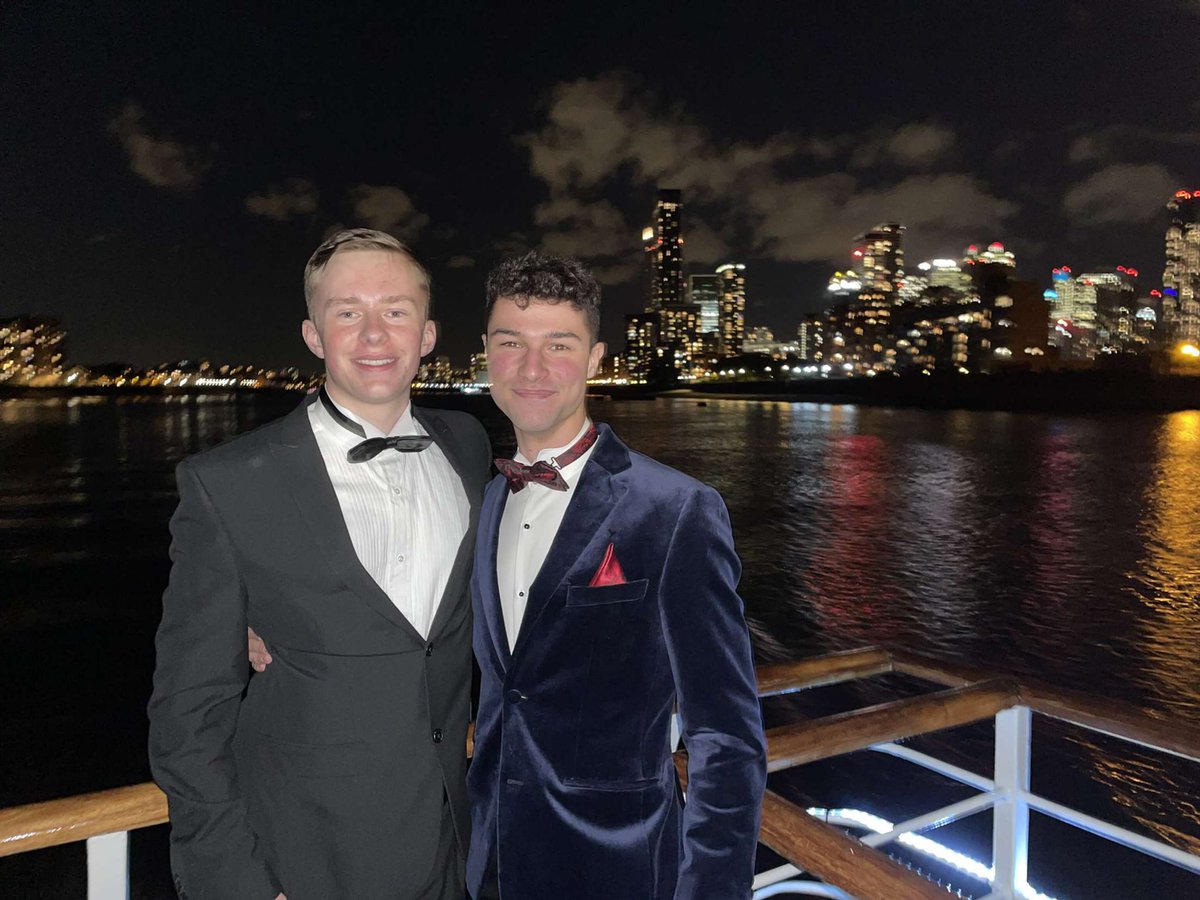 Daniel Davis tweet media