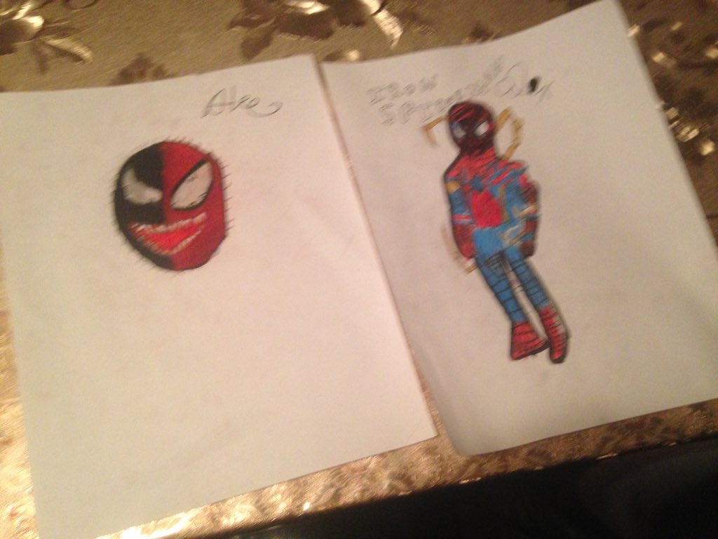 Alex42372705's tweet photo. Which drawing is better the first or second https://t.co/4cigbdSlRB