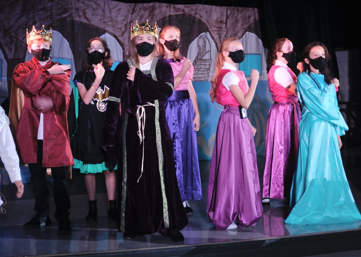 PRA_Miners's tweet photo. Congratulations to the cast and crew of Cinderella, the middle school fall musical! They perform Friday and Saturday in the PRA high school commons. #gominers #pramiddle #praperformingarts https://t.co/aC3SAjqYRT