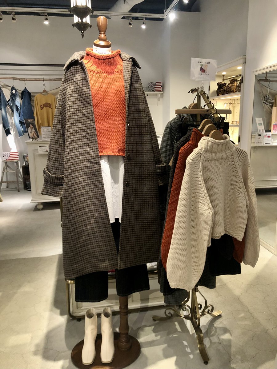 ungrid_niigata's tweet photo. 【本日の新潟店🧶】
こんにちは🍑
本日も元気よくOPENしています🤍
いよいよアウターやニットをお洒落に着こみたい時季となってきましたね🐻💫💫
新作ニットや人気アウターが今だけフェアでお得に🉐✨
お得なこの機会に是非店頭にてご覧ください❣️
YUKI&AMIでお待ちしております🥰
#Ungri https://t.co/QcOW4xMY9h