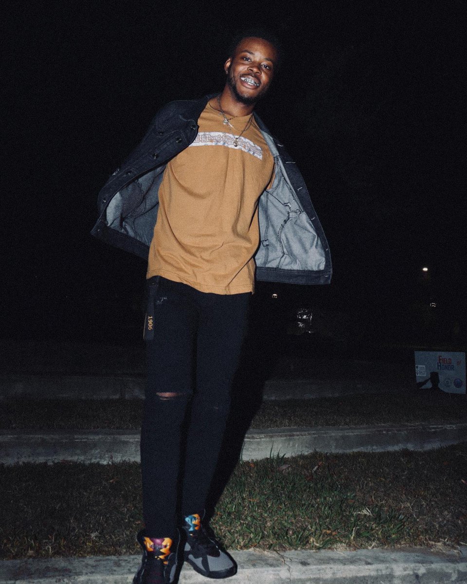 Mk47capo's tweet photo. SoIcy Boyz, I keep a pole, feel like a polar bear. ☃️🛖💲 #444 #LongLiveEazyE #LongLiveBlvk #LongLiveDoubleR #yardshow #LL907
LL⚡️907 🦍 https://t.co/OD25cA2Qz8