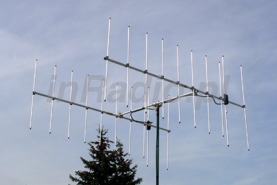 VE3WZW's tweet photo. #VE3WZW Diamond A144S10 yagi
- when using SSB - 11.6,dBi forward gain, 100W
100W PEP. 50W FM according to datasheet https://t.co/WOtFDVvm8F
https://t.co/AkgefK5ssv
#A144S10 #yagi #DiamondA144S10 #ve3wzw #va3agv https://t.co/yLFc1SNk4a
